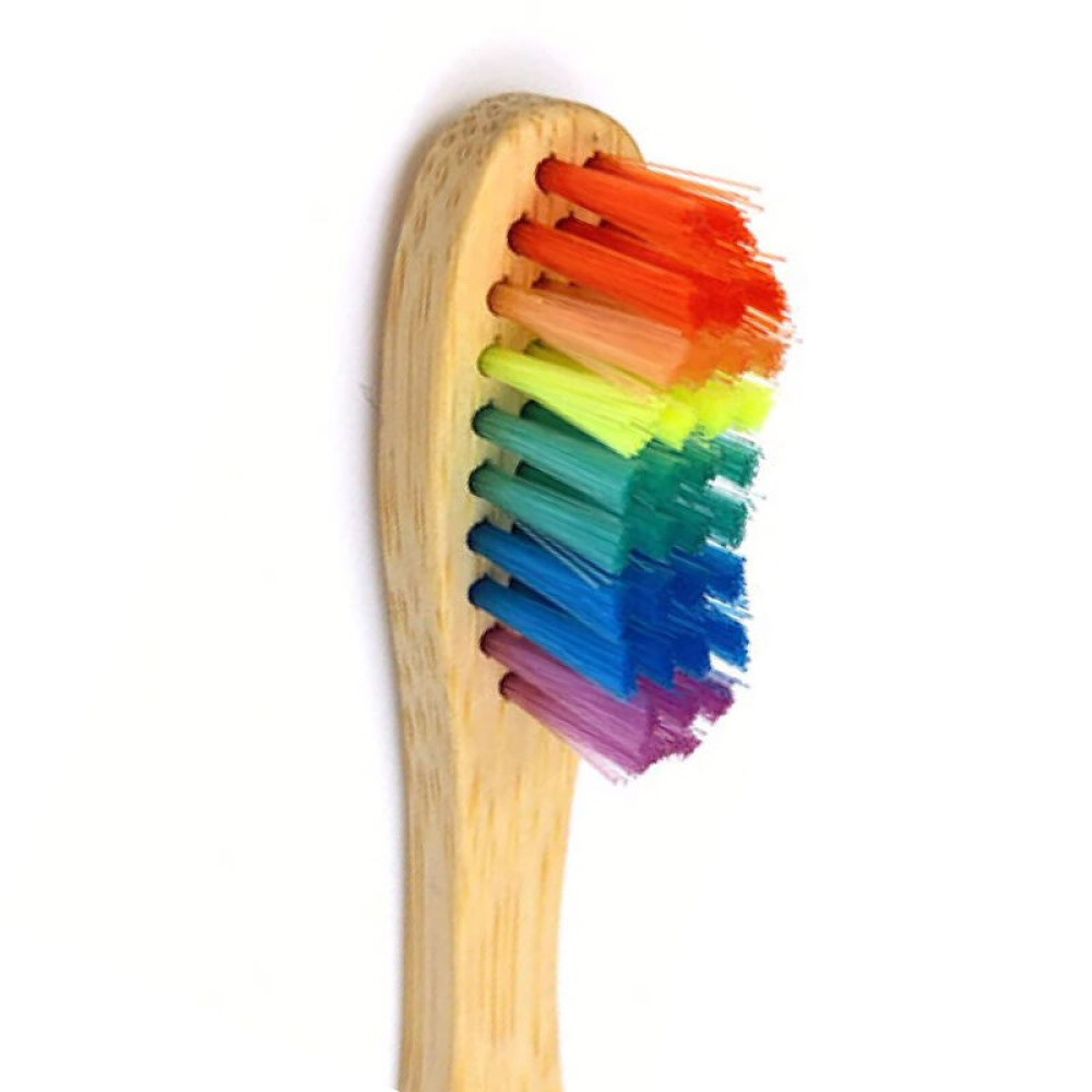 Humble Brush Gökkuşağı Yetişkin Medium Doğada Çözünür Bambu Diş Fırçası